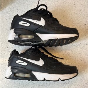 Nike Air Max Kids Shoes - Black and White